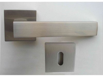 KONSTANCE dělené FAB Ni-broušený-kování (051166) "AKČNÍ CENA BEZ SLEVY"