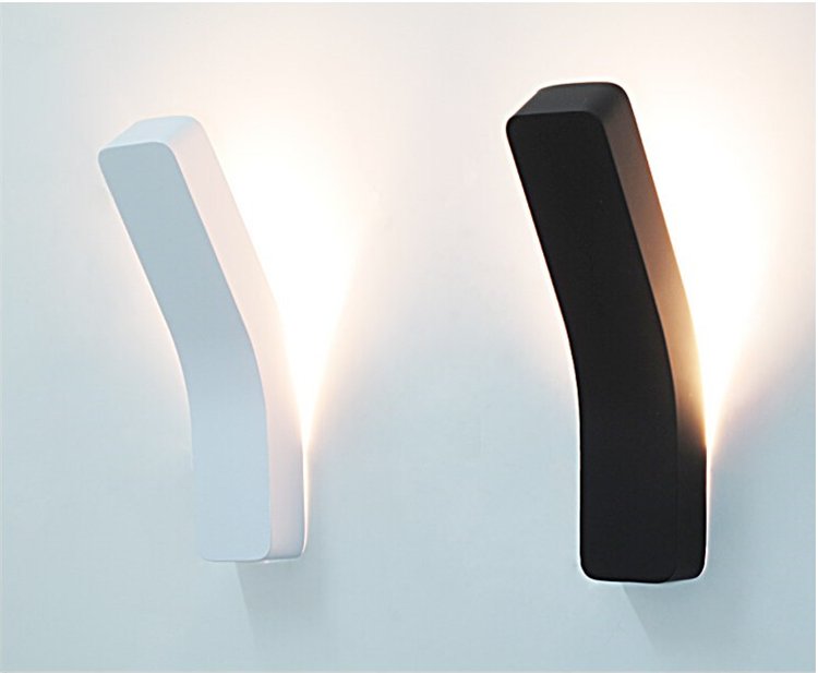 Max W6878b LED svetlo WALL Q nástenné 34x8x4, 5cm čierne